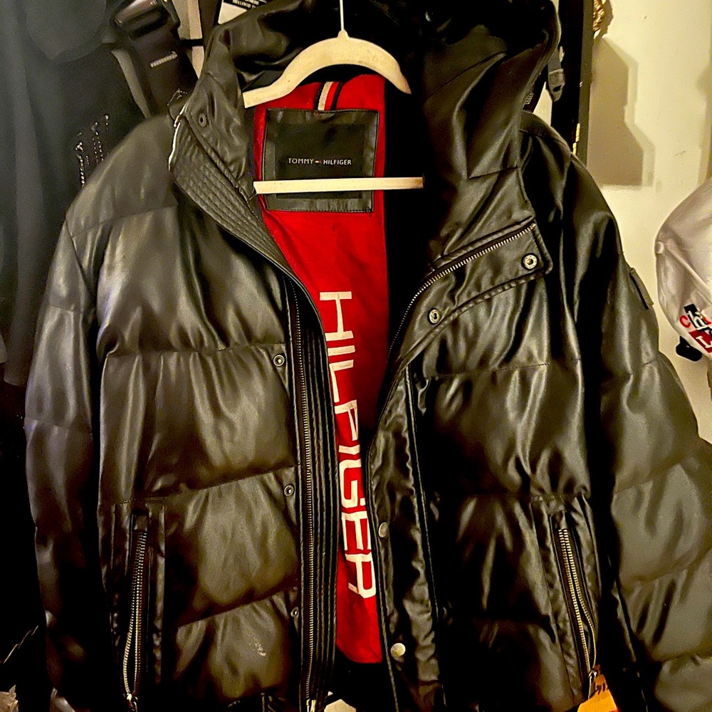 Tommy Hilfiger men’s size Large puff all weather terrain winter jacket